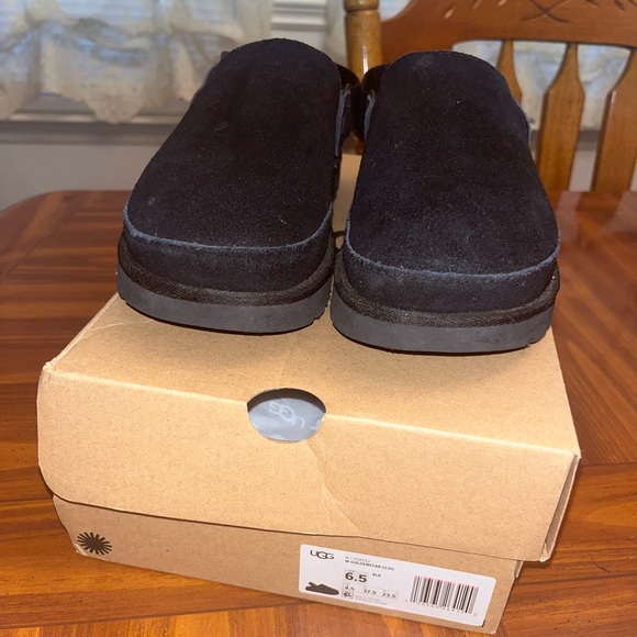 UGG Goldenstar Clog - Picture 2 of 11